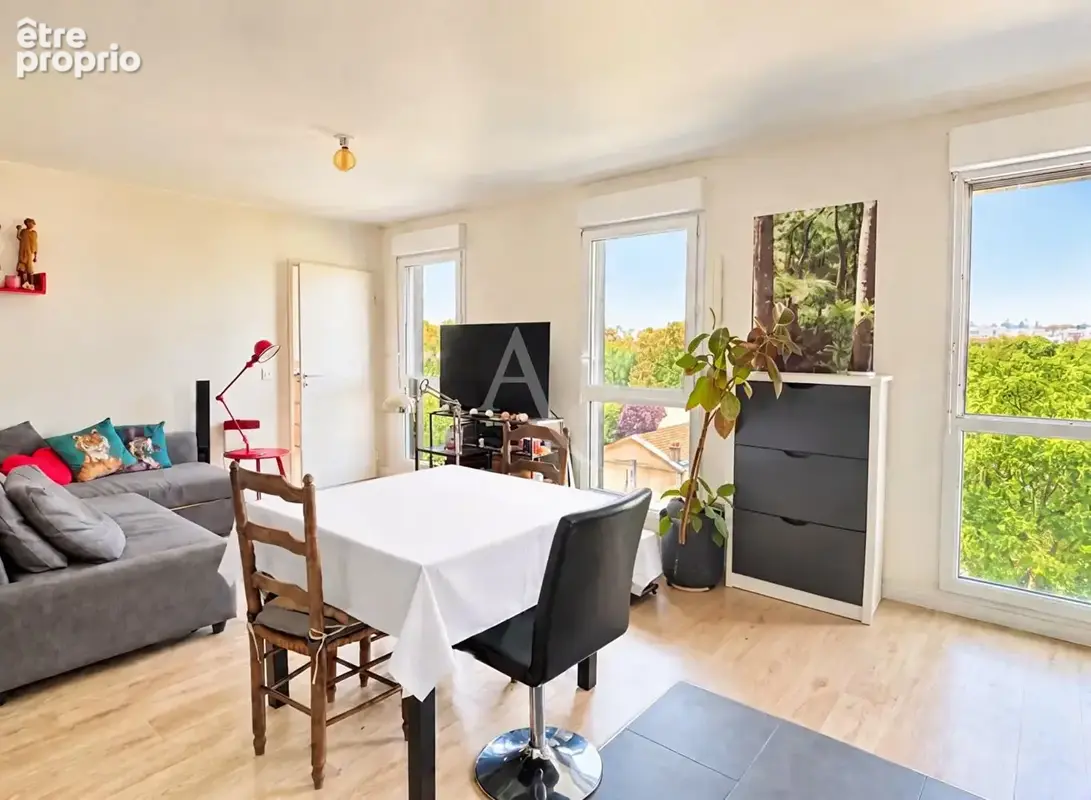 2 pièces lumineux avec balcon - IVRY / PORTE DE CHOISY - photo 2