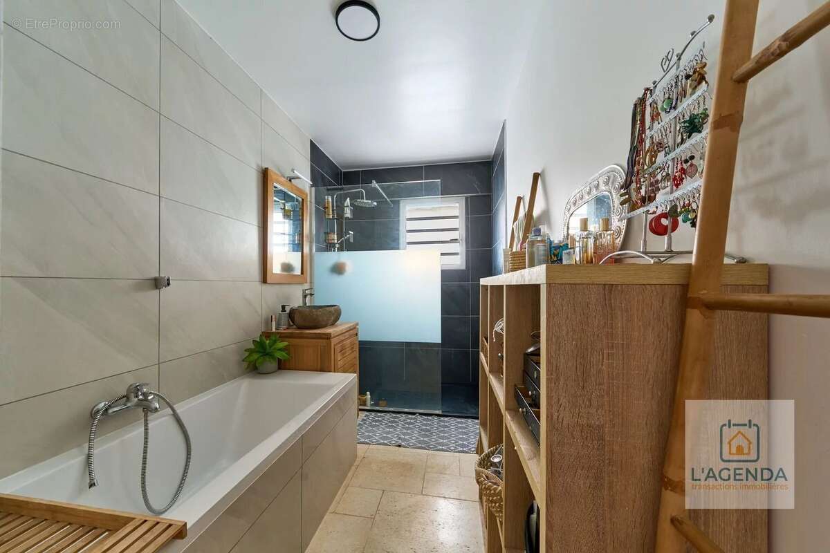 Apt T3 - 71 m² - photo 5