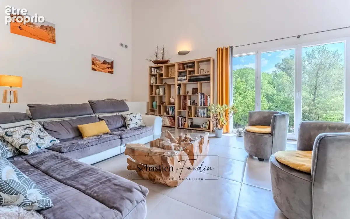 Domaine à vendre à Rousset à 15 minutes d'Aix-en-Provence - 8 000 m² - plusieurs logements - 262 m² habitables - calme absolu -  - photo 51