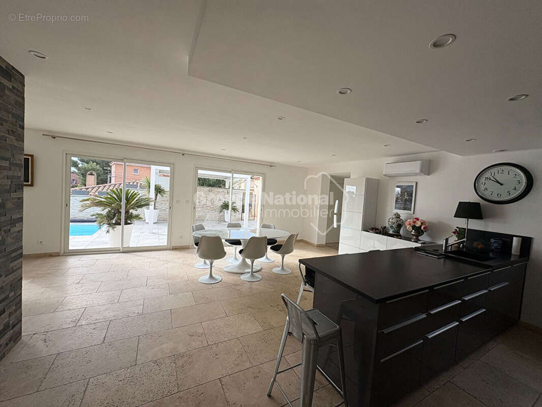 Maison à SAUSSET-LES-PINS