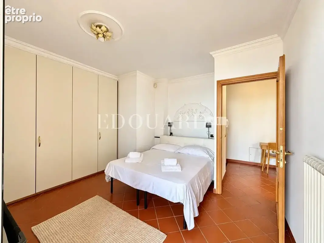 Dans un domaine privé et sécurisé, à vendre villa de prestige avec vue panoramique sur la Principauté de Monaco - photo 9