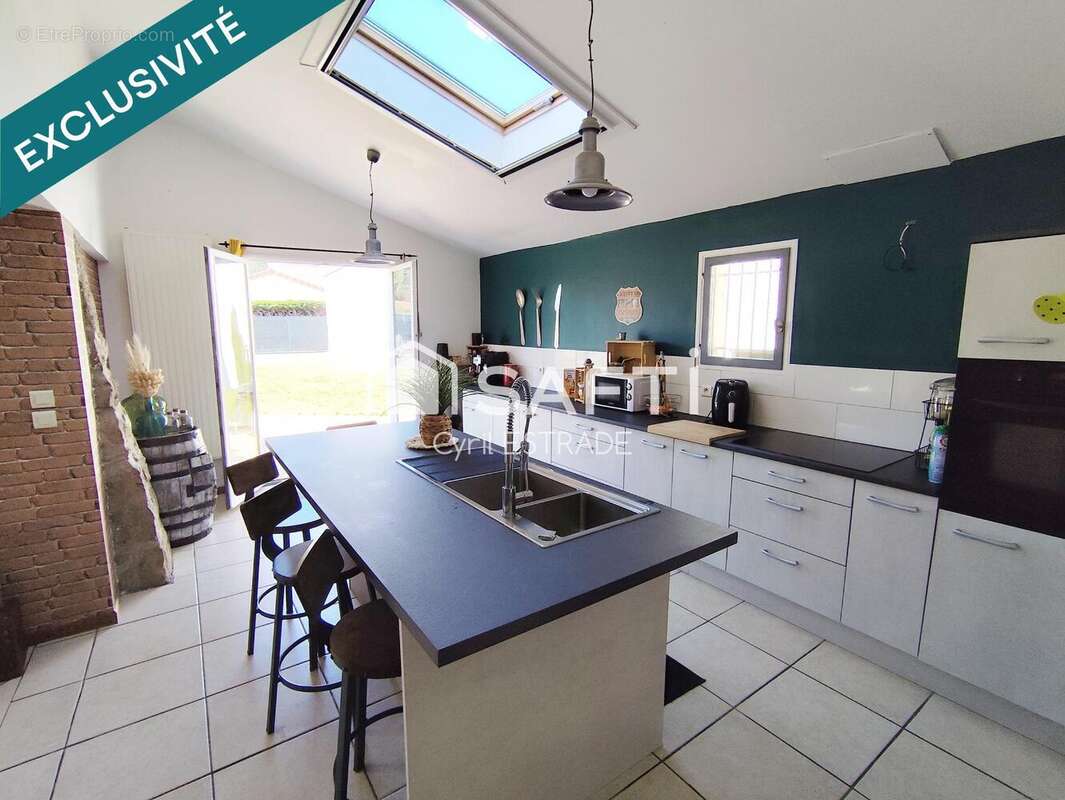 Photo 5 - Maison à SAINT-JUST-SAINT-RAMBERT