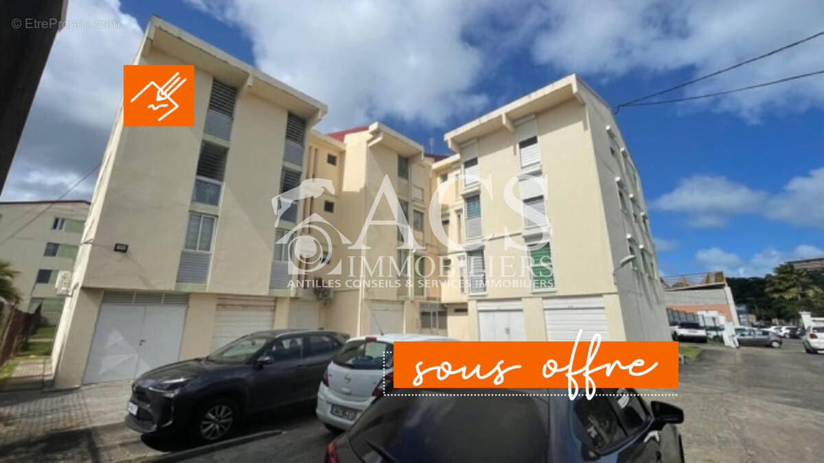 Appartement à LE ROBERT