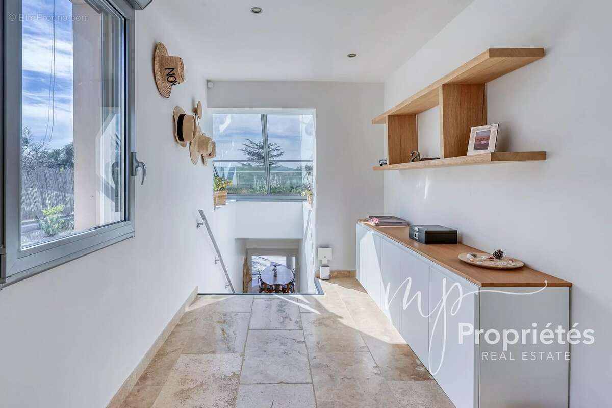 Maison à BORMES-LES-MIMOSAS