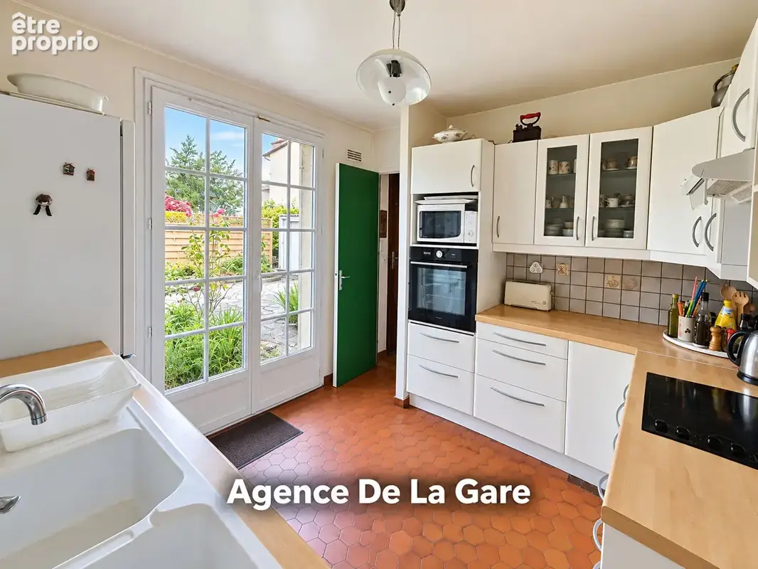 Maison Houilles 11 pièces 197.84 m² - 4 minutes de la Gare - photo 3