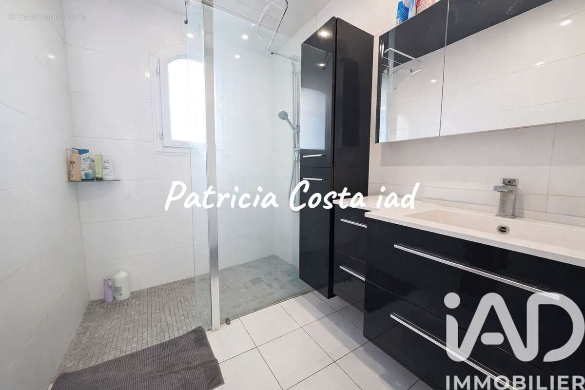 Photo 9 - Maison à ROQUEBRUNE-SUR-ARGENS