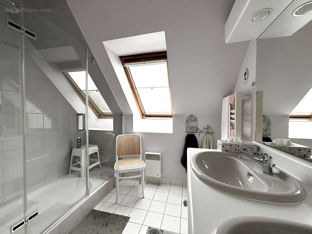 Maison à MORAINVILLIERS