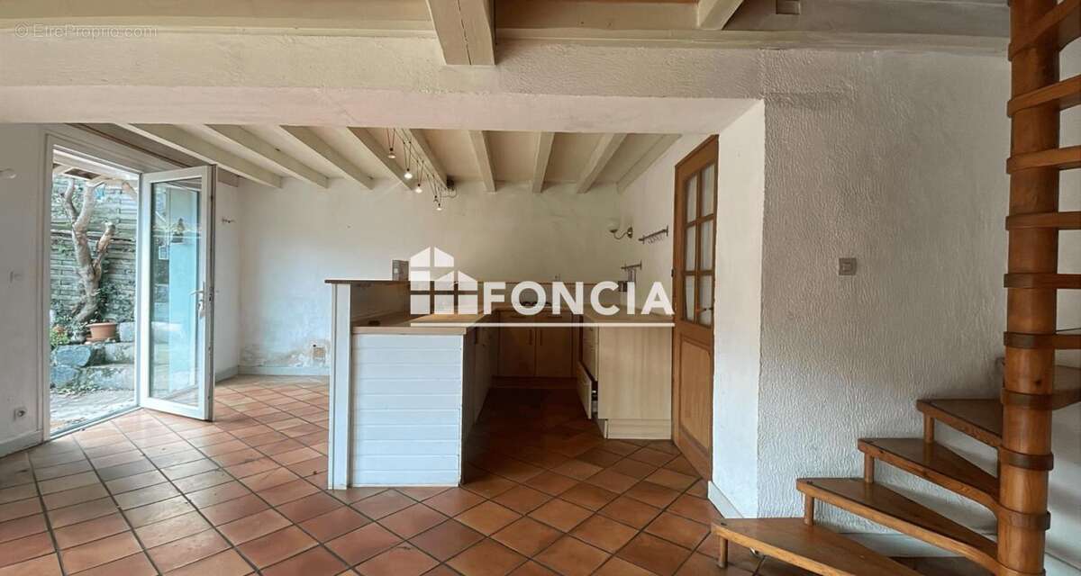 Maison à SAINT-PIERRE-DE-MESAGE