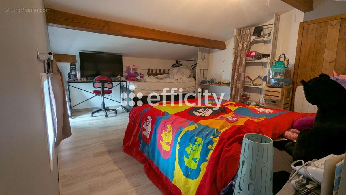 Maison à SAINT-REMY-SUR-DUROLLE