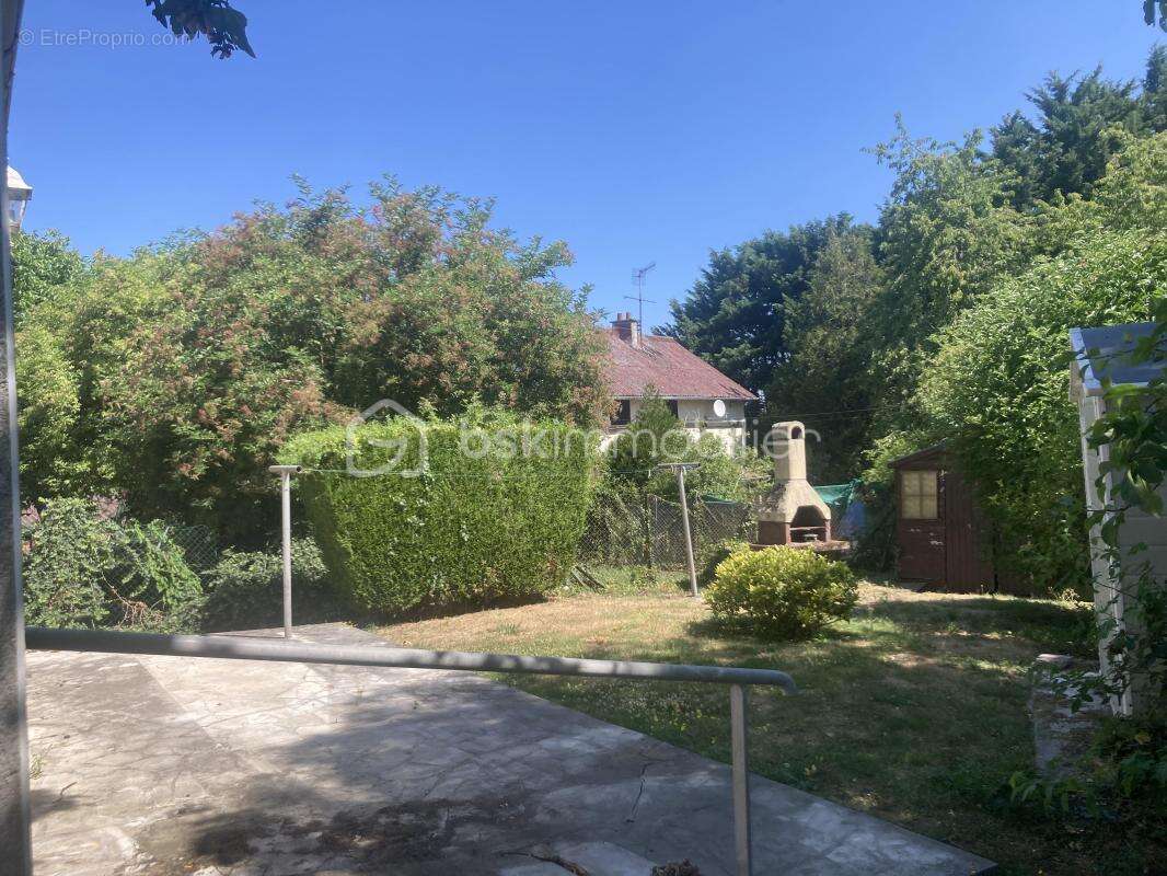 Charmante Maison avec jardin, terrasse et dépendances - photo 2