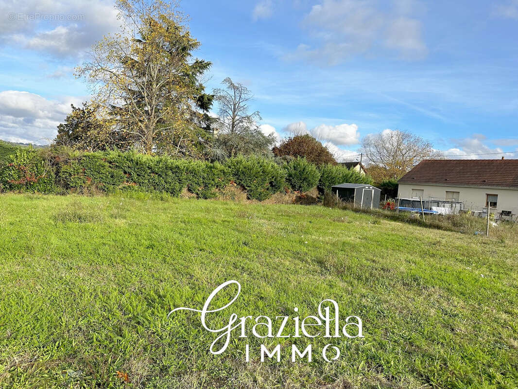 Terrain à BIARS-SUR-CERE