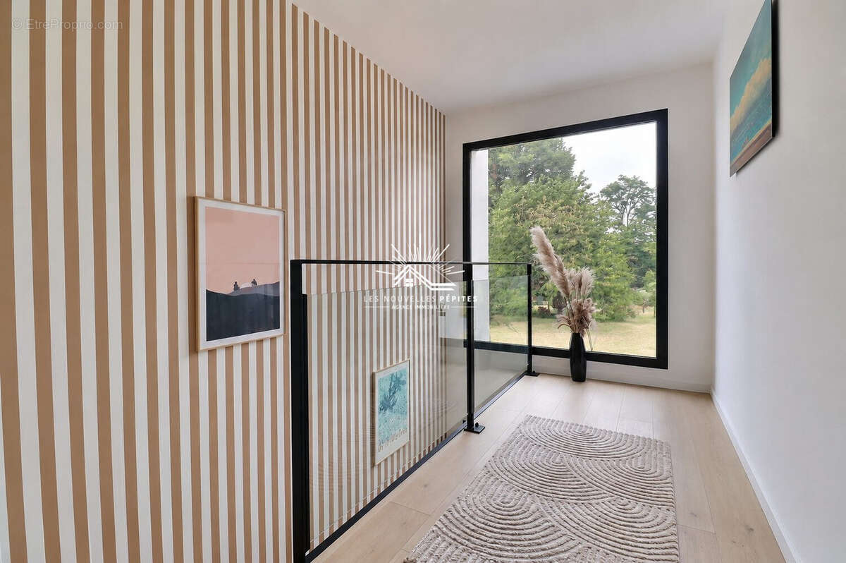 Maison 138 m² à Tressin  - photo 8