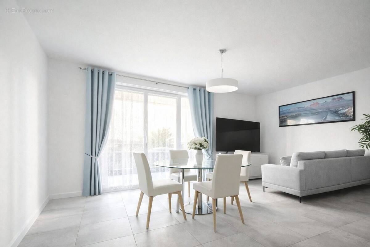 Appartement à PONTAULT-COMBAULT