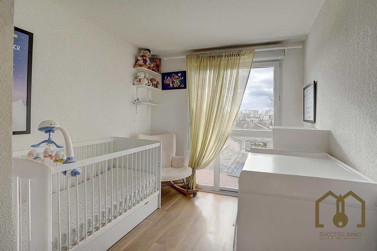 Appartement à VAULX-EN-VELIN