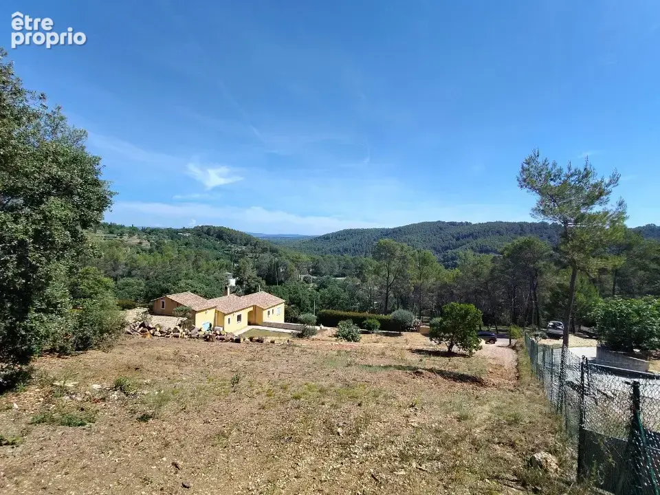 Terrain 2 030 m² à vendre à Taradeau (83460) - photo 2