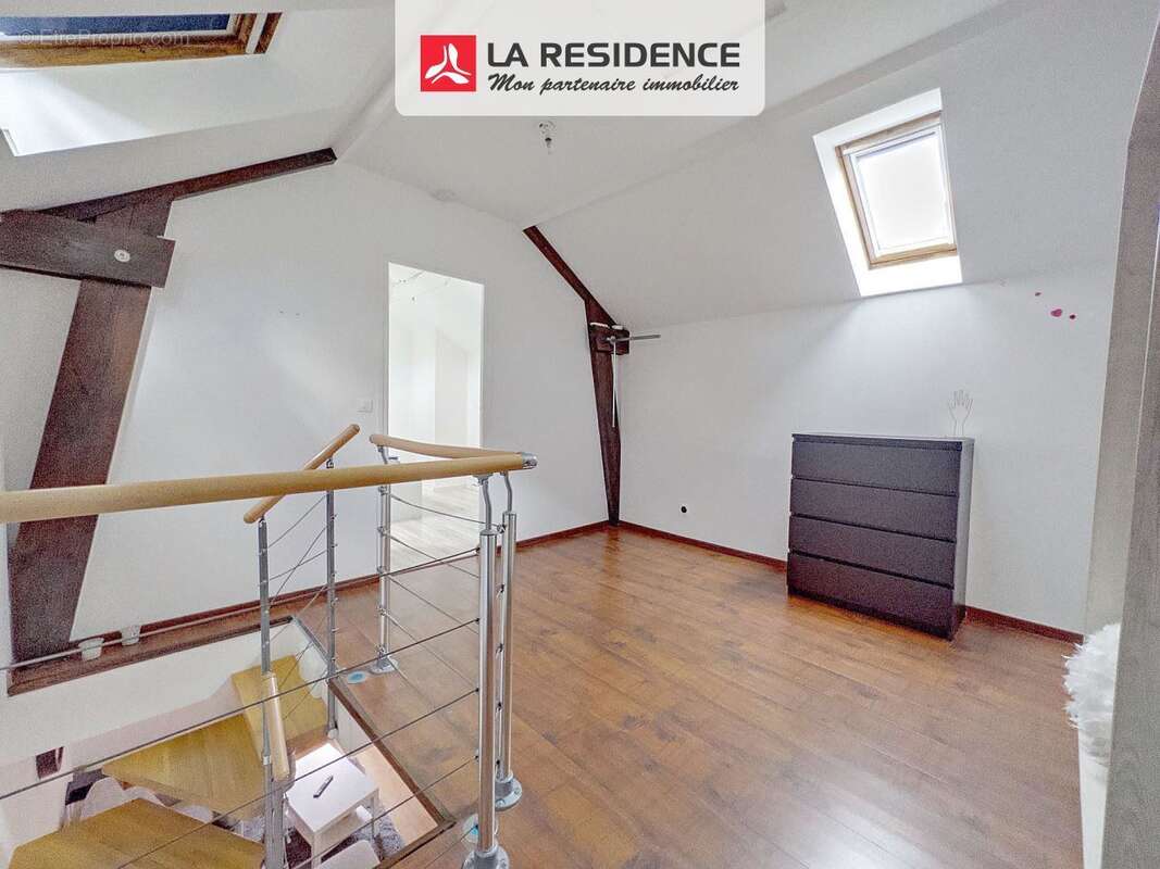 Appartement à AULNAY-SUR-MAULDRE