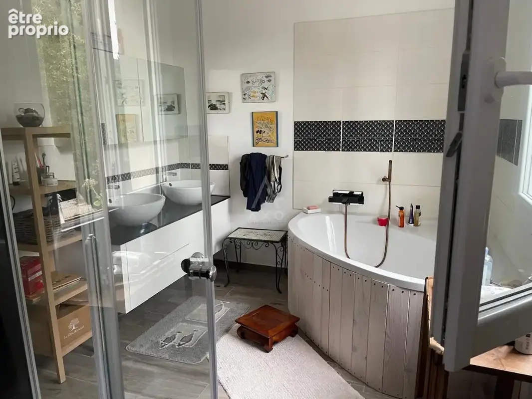 Maison de campagne sur 16 000m² de terrain avec piscine - photo 7