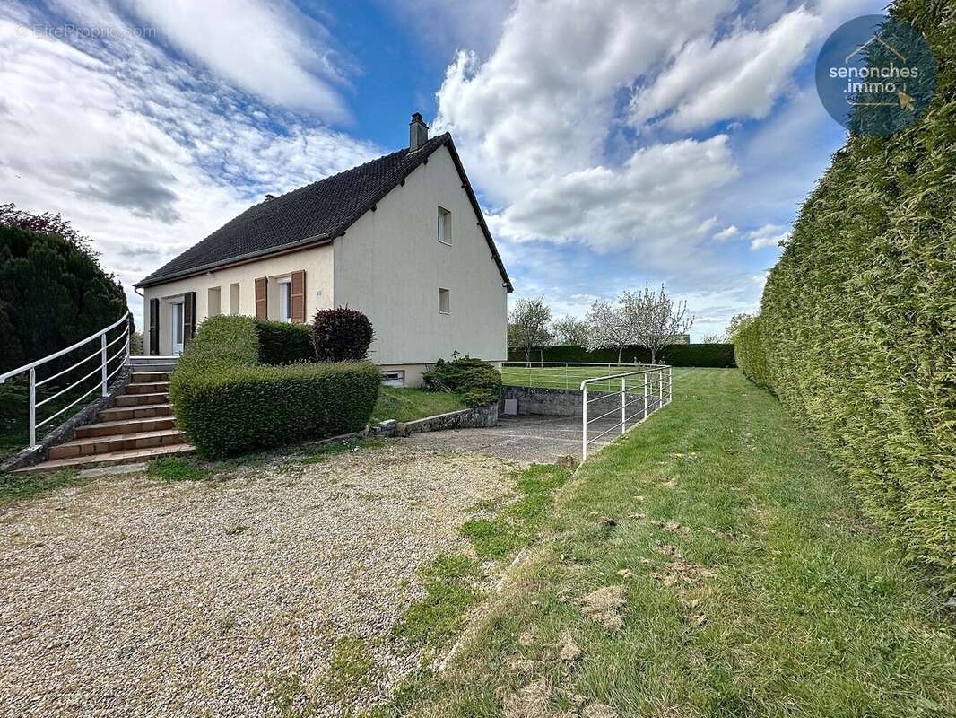 Maison à LA LOUPE