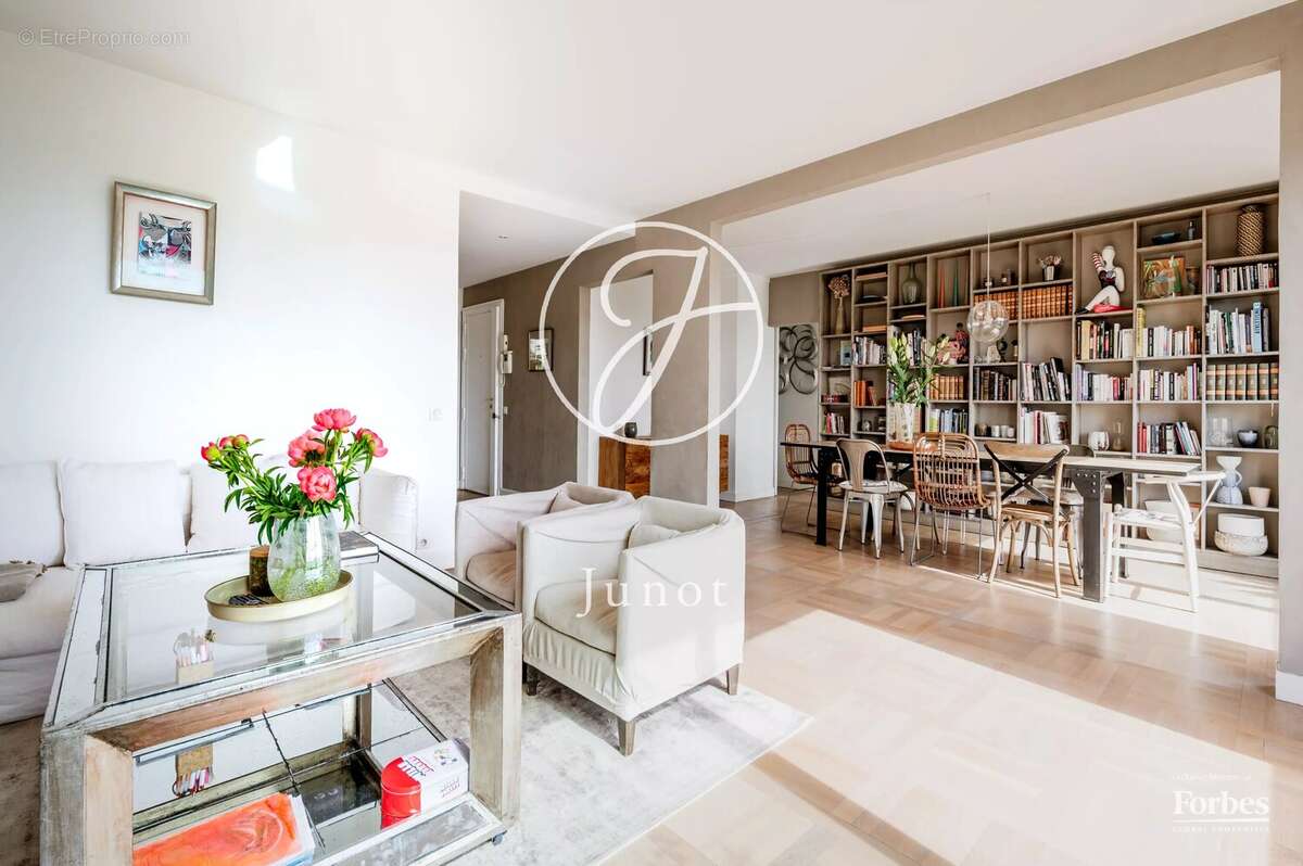 Paris 16e - AUTEUIL - Appartement - 5 pièces - 121,71m² Carrez - 3 chambres - balcon 6.25m² - photo 10
