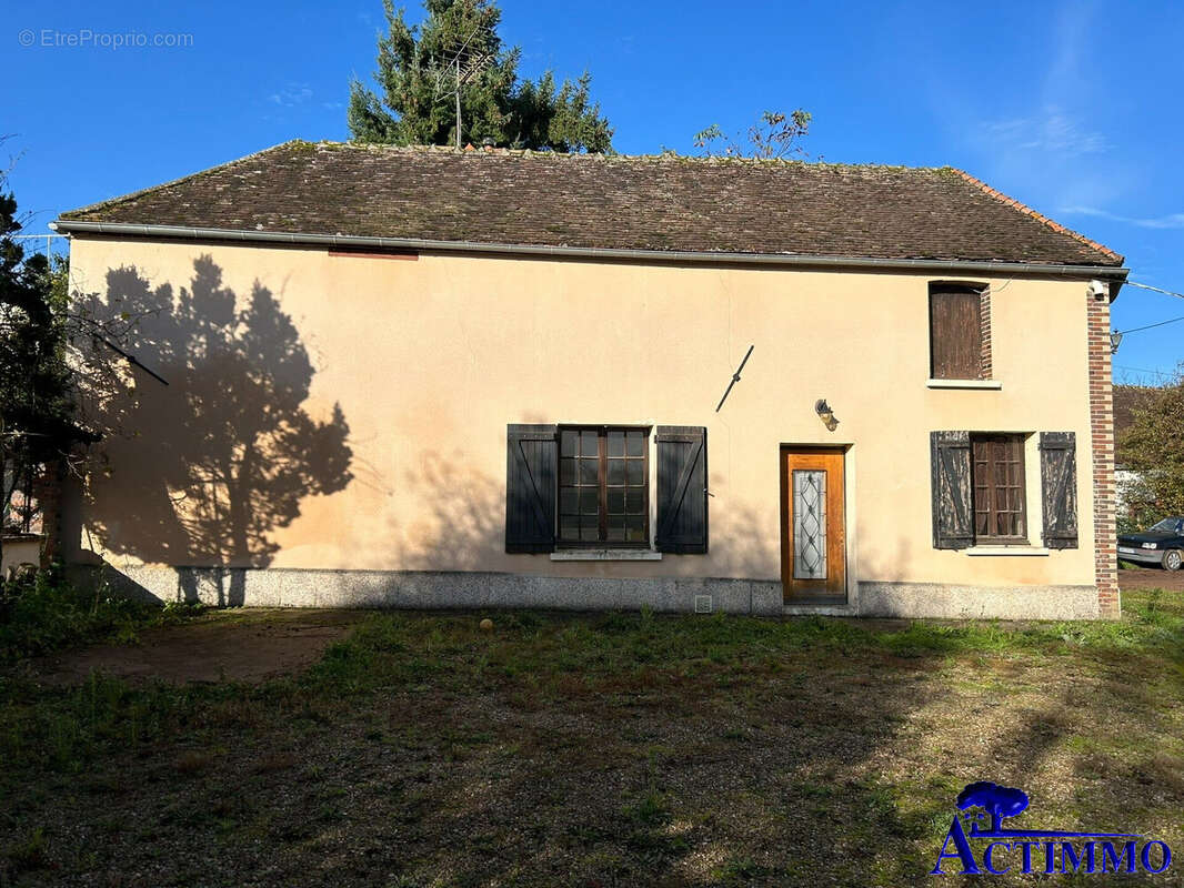 Maison 3 - Maison à LA CELLE-SAINT-CYR