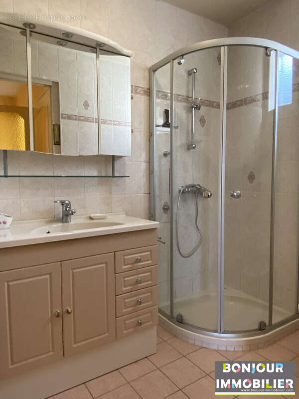 Maison à SAINT-LAURENT-DU-PONT