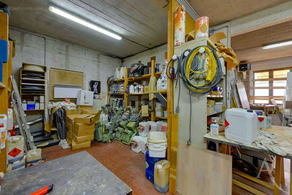 Commerce à ROMAINVILLE