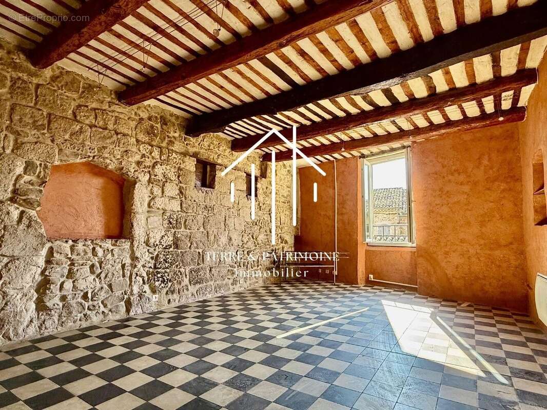 Maison à VALLON-PONT-D'ARC