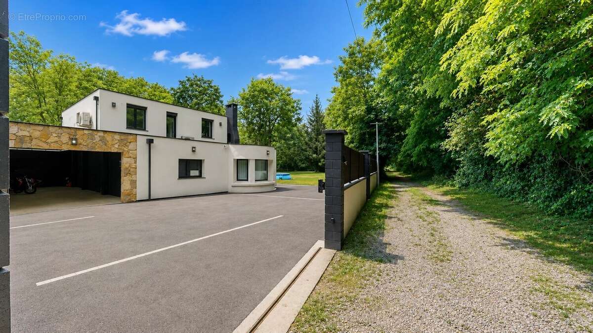Maison 170 m² à Charmentray  - photo 35