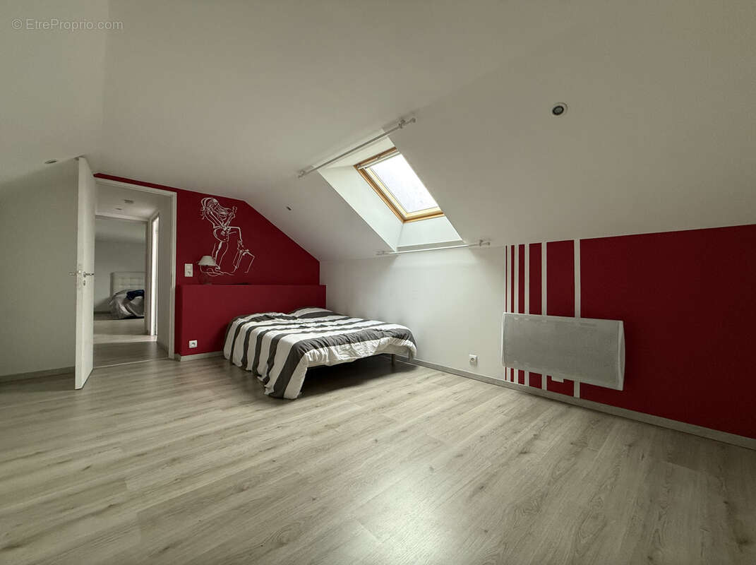 Maison à DOMBROT-LE-SEC