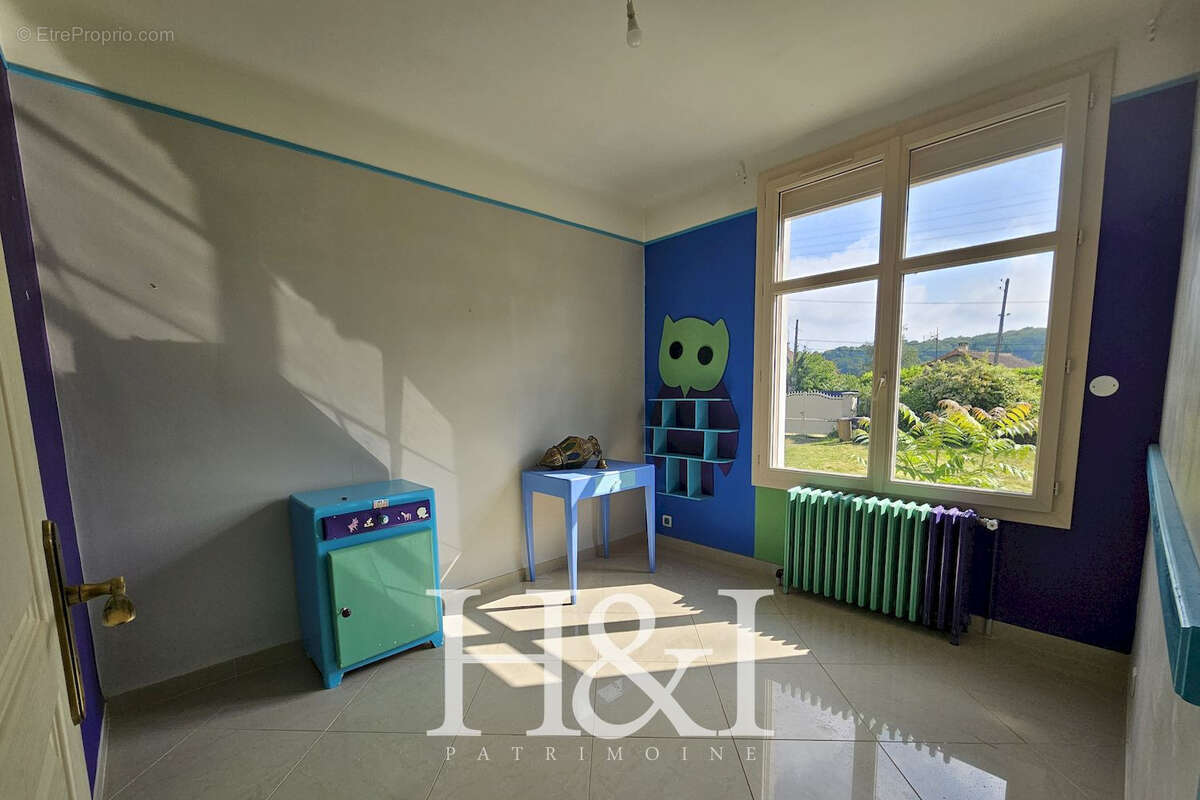 Maison à BONNEUIL-MATOURS