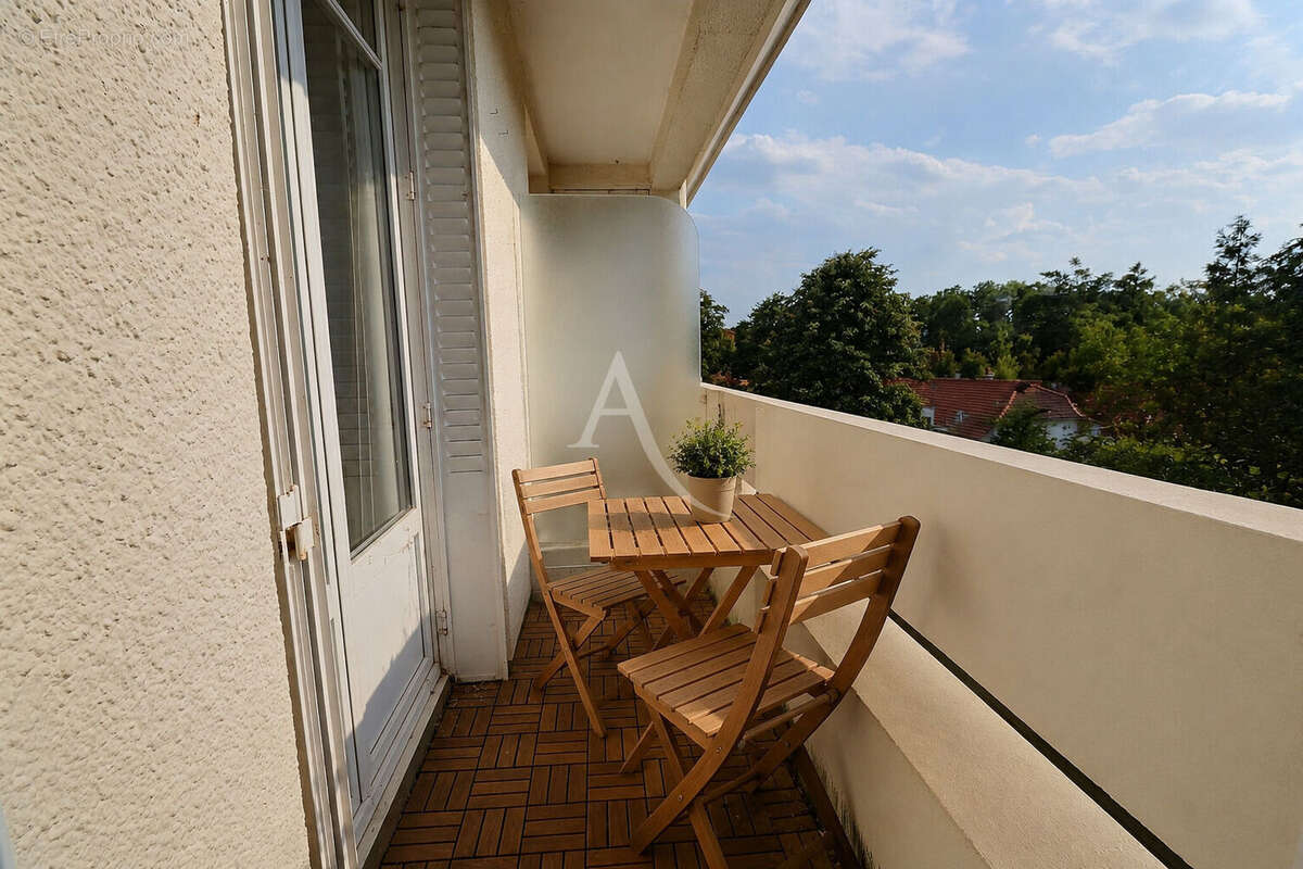 Appartement Parc de Maisons-Laffitte 4p 3ch 78 m2 - photo 5