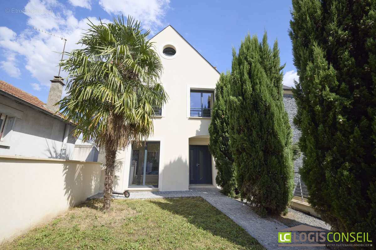 Maison à BOURG-LA-REINE