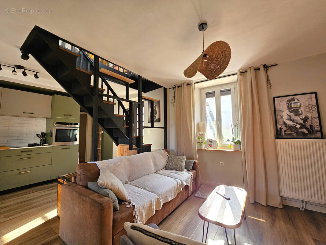 Maison à AGEN-D&#039;AVEYRON