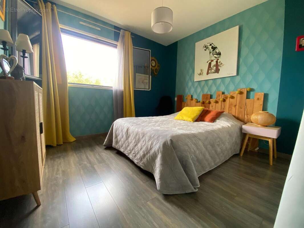 Maison 138 m² à Cambes  - photo 9