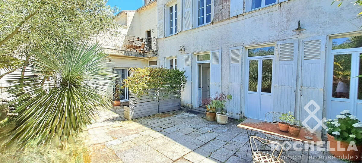 Maison à TONNAY-CHARENTE