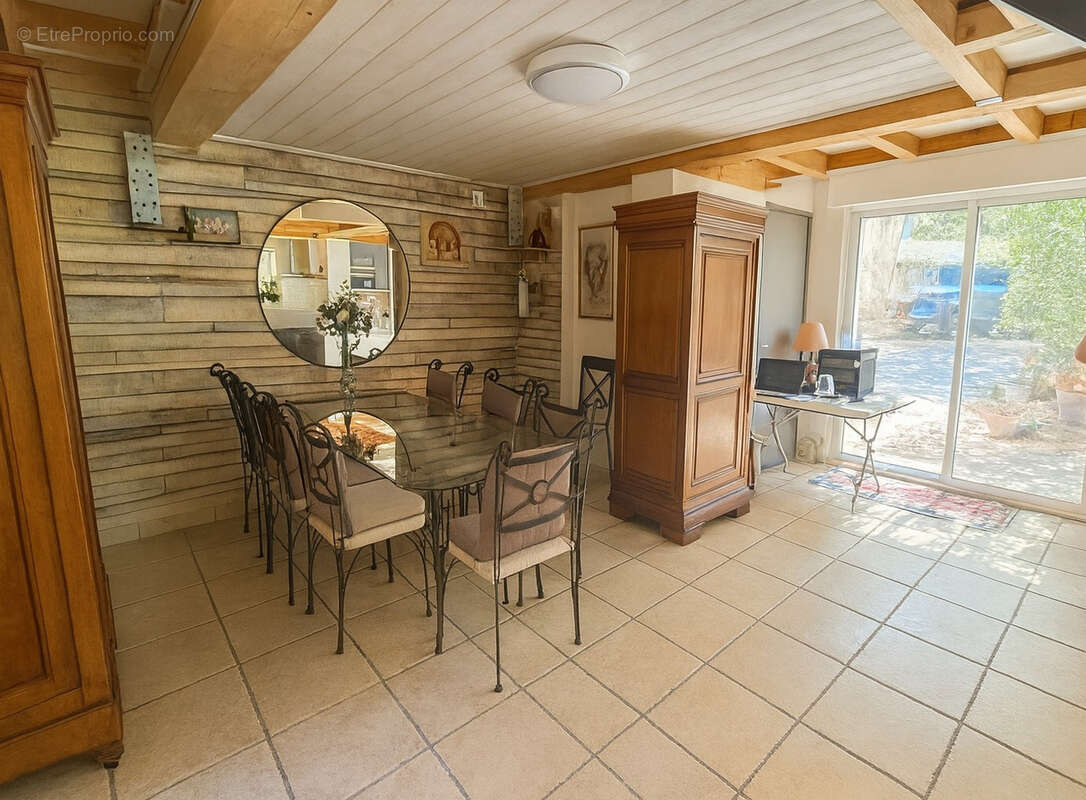 Maison à SOLLIES-PONT