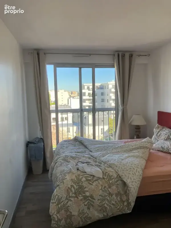 COURBEVOIE - Rue Armand Sylvestre - dernier étage 3 pièces  64m² + balcon 6m² vendu occupé - photo 13