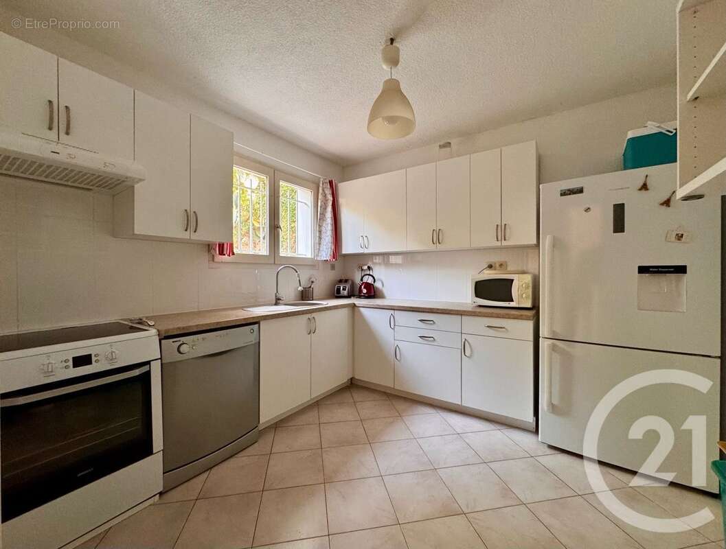 Maison à BORMES-LES-MIMOSAS