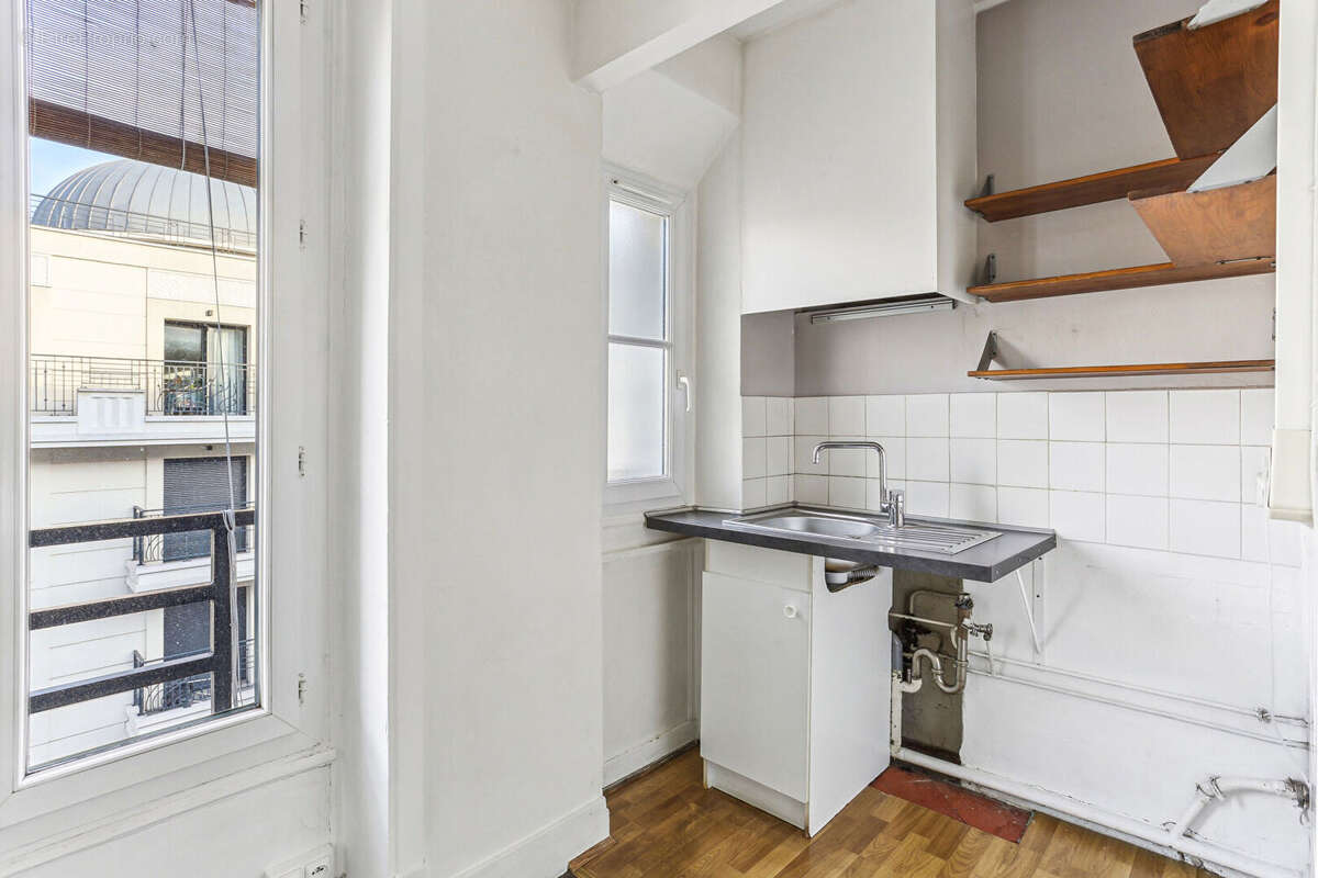 Appartement à LEVALLOIS-PERRET