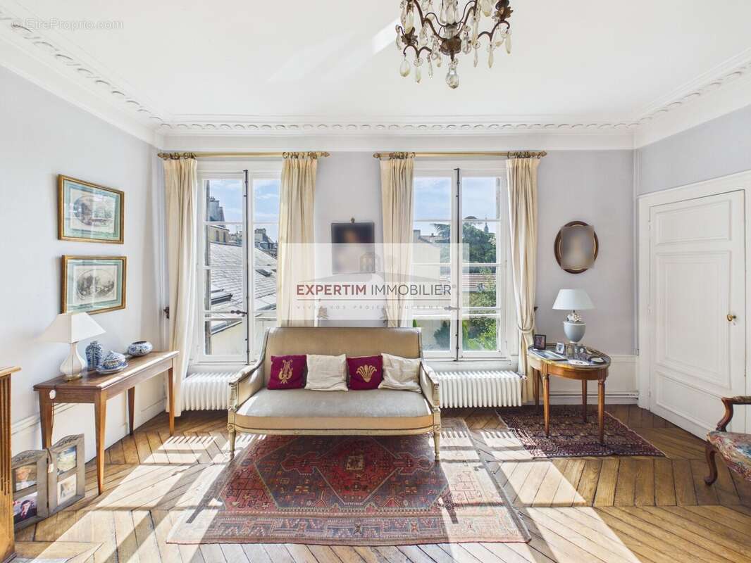 Appartement à VERSAILLES