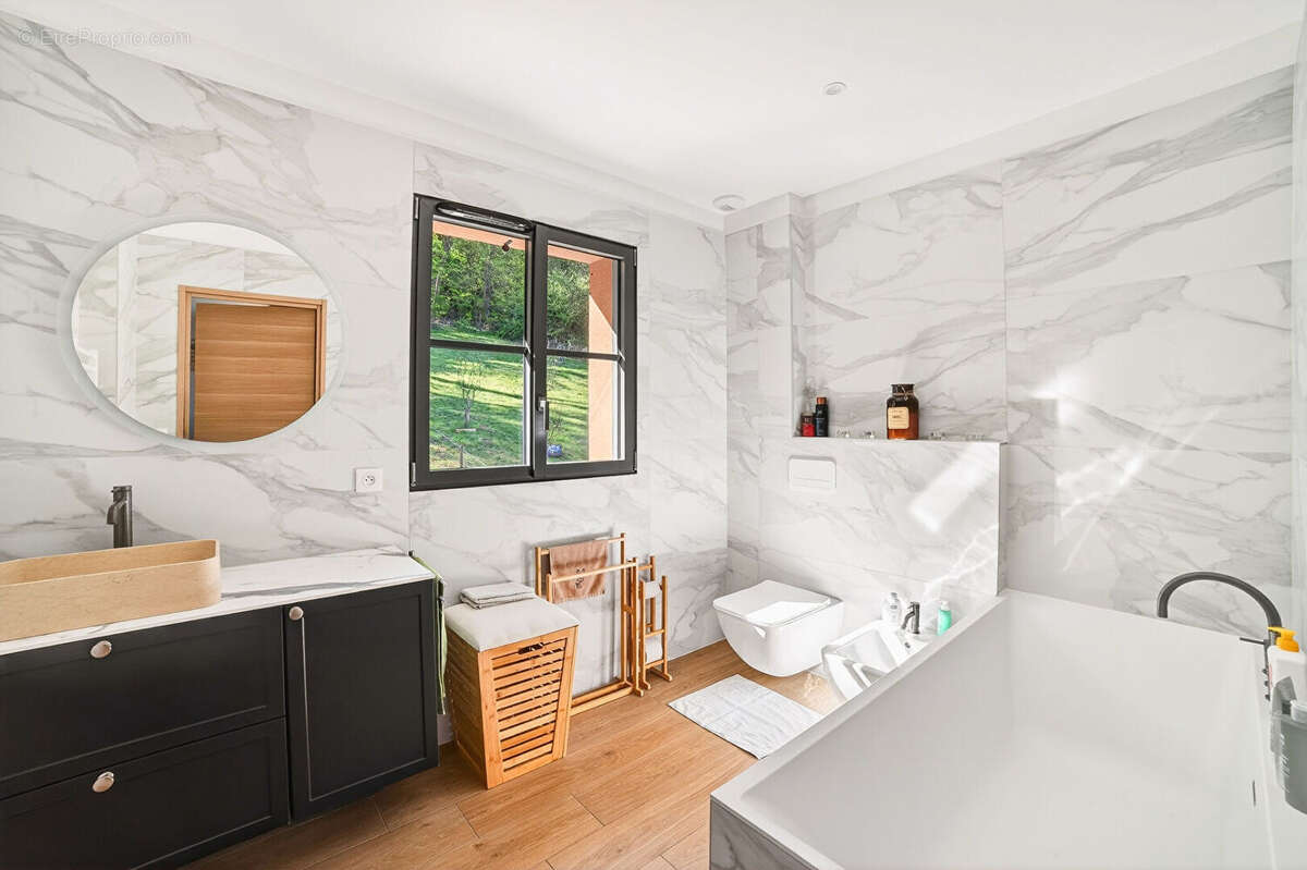 Maison à POLEYMIEUX-AU-MONT-D'OR