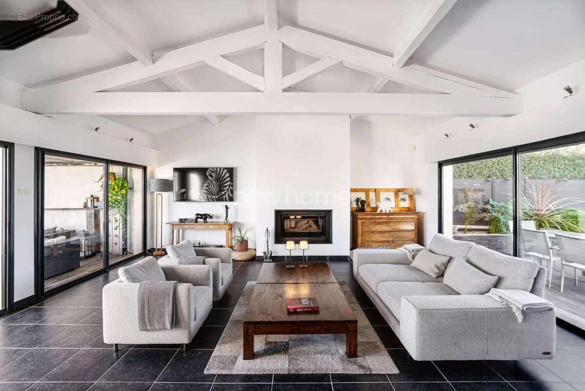 Maison à LES ADRETS-DE-L'ESTEREL