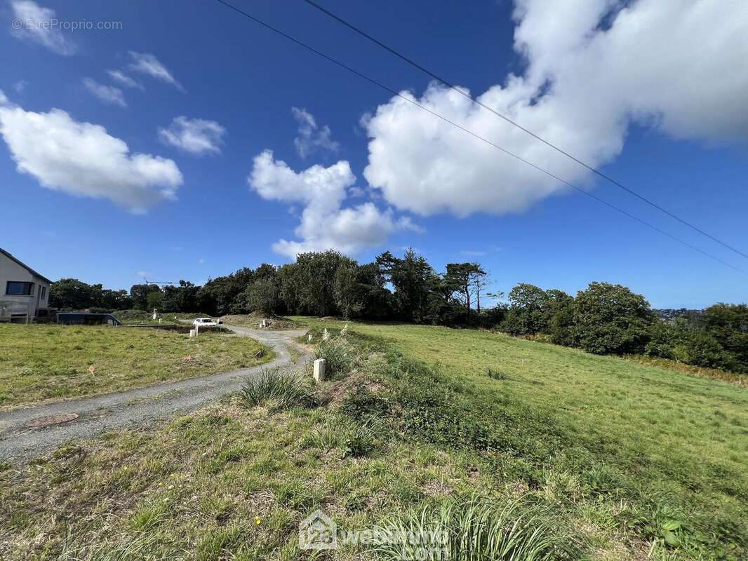 Terrain à LOUANNEC