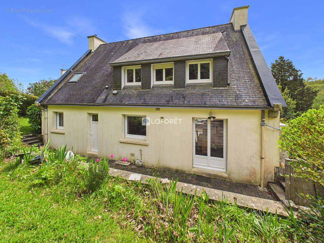 Maison à ERGUE-GABERIC