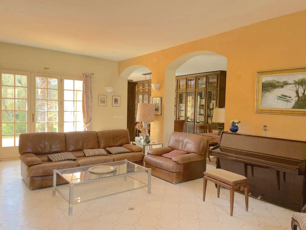 Maison à SIX-FOURS-LES-PLAGES