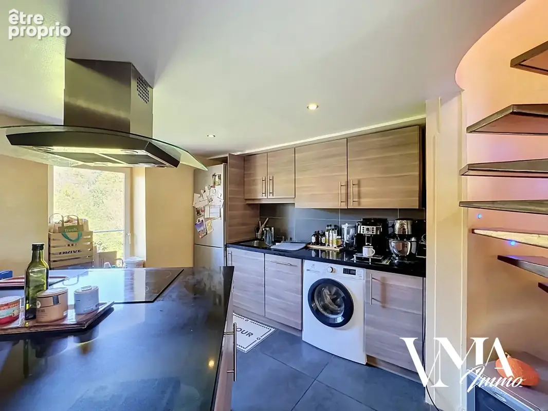 Trévoux / Appartement T2 de 53m2 carrez et 78m2 habitable. - photo 6