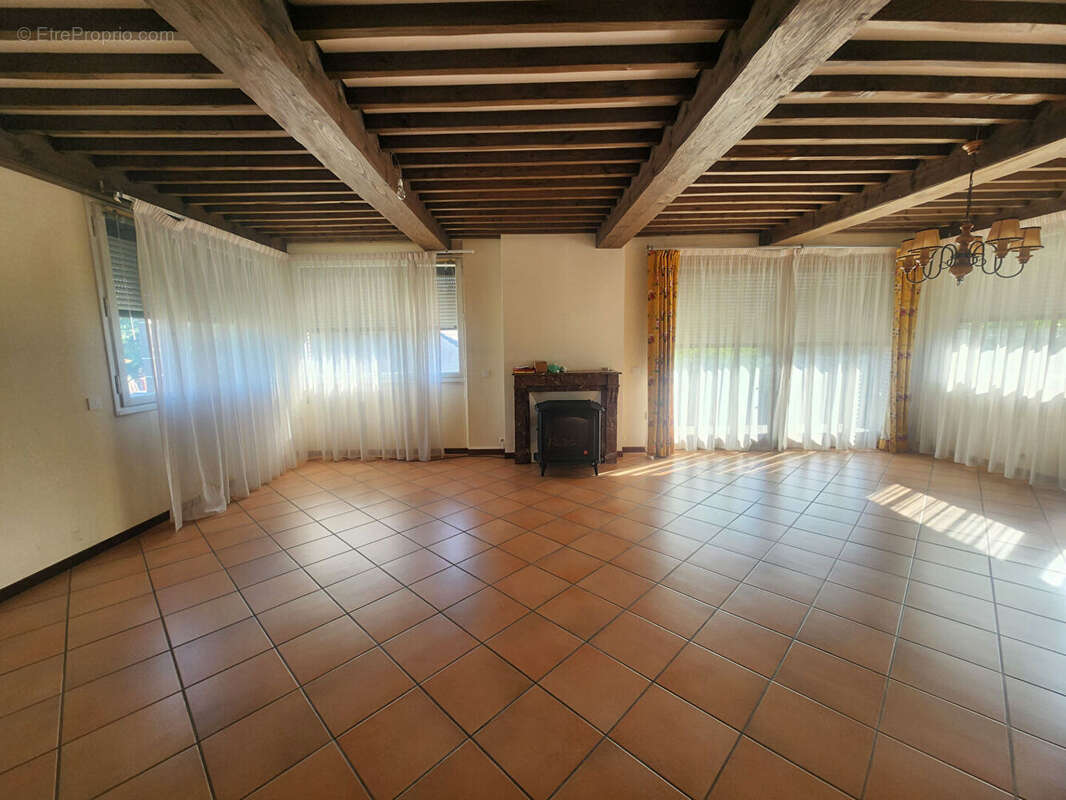 Appartement Saint Aubin 5 pièce(s) 163 m²  3 chambres terrain - photo 2