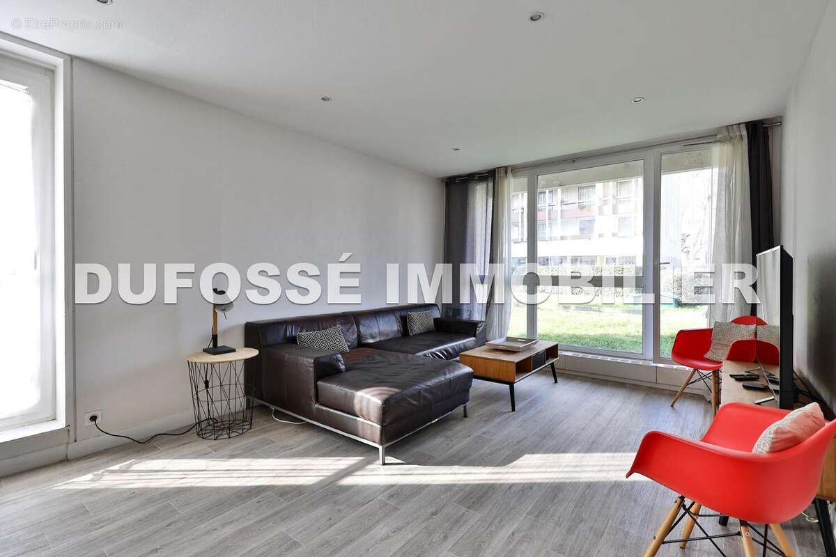 Beau T5 en rez de jardin vendu loué et meublé. - photo 4