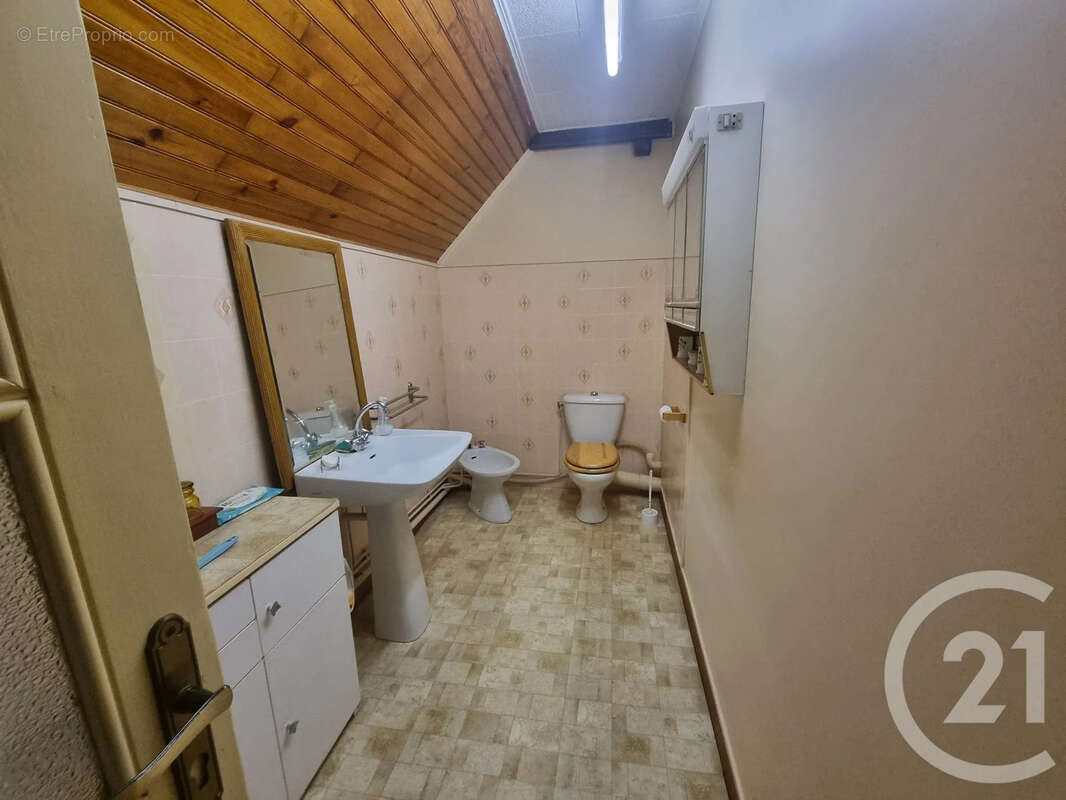 Maison à AUNAY-EN-BAZOIS