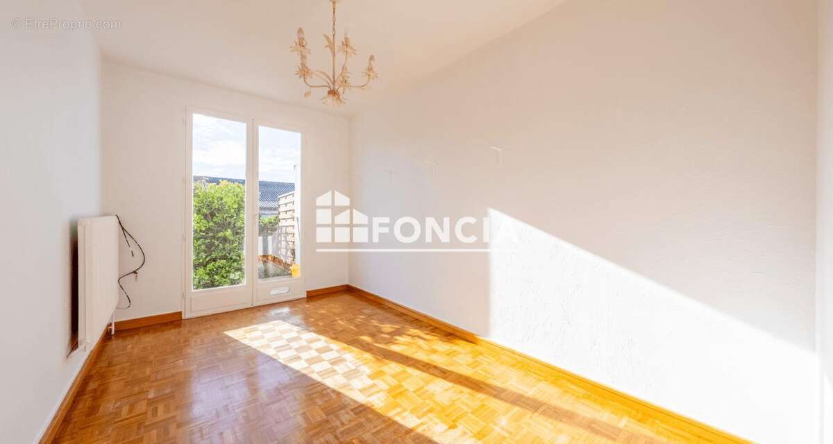 Maison à SAINT-MEDARD-EN-JALLES